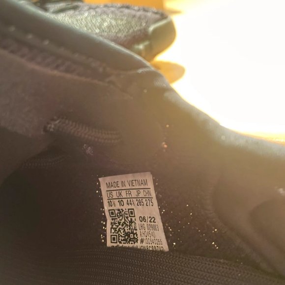 Yeezy Boost 350 V2 Onyx NEW main image 5